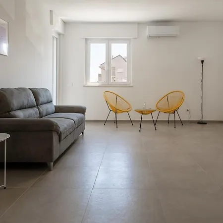 شقة Gardenia Residenza 13 *